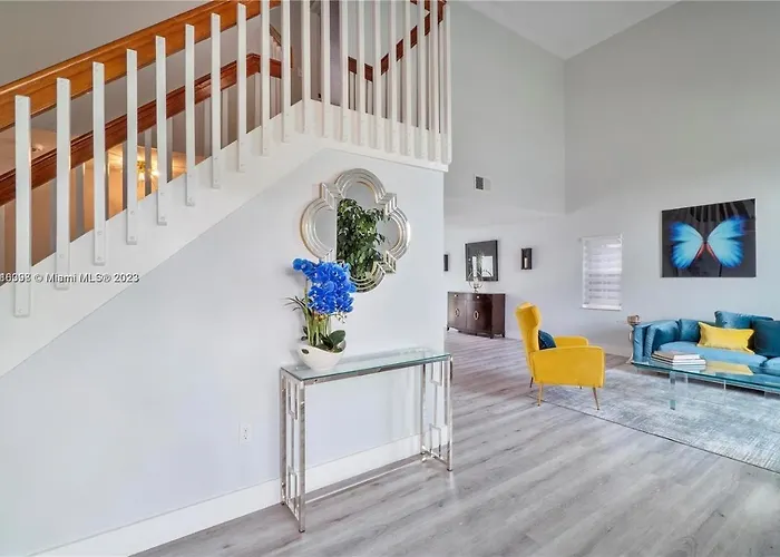 Kendall Vacation Luxury Home